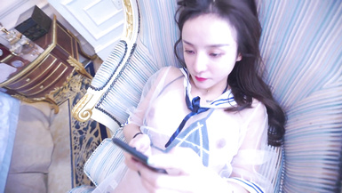 網紅模特女神【黃樂然】大尺度私拍視頻~黑絲美腿極品玉足~情趣婚紗~露點 (4)